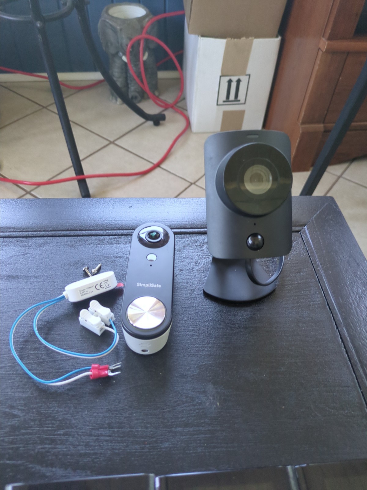 Simplisafe Security System Gen3, reset, with sensor batteries, READ DESCRIPTION