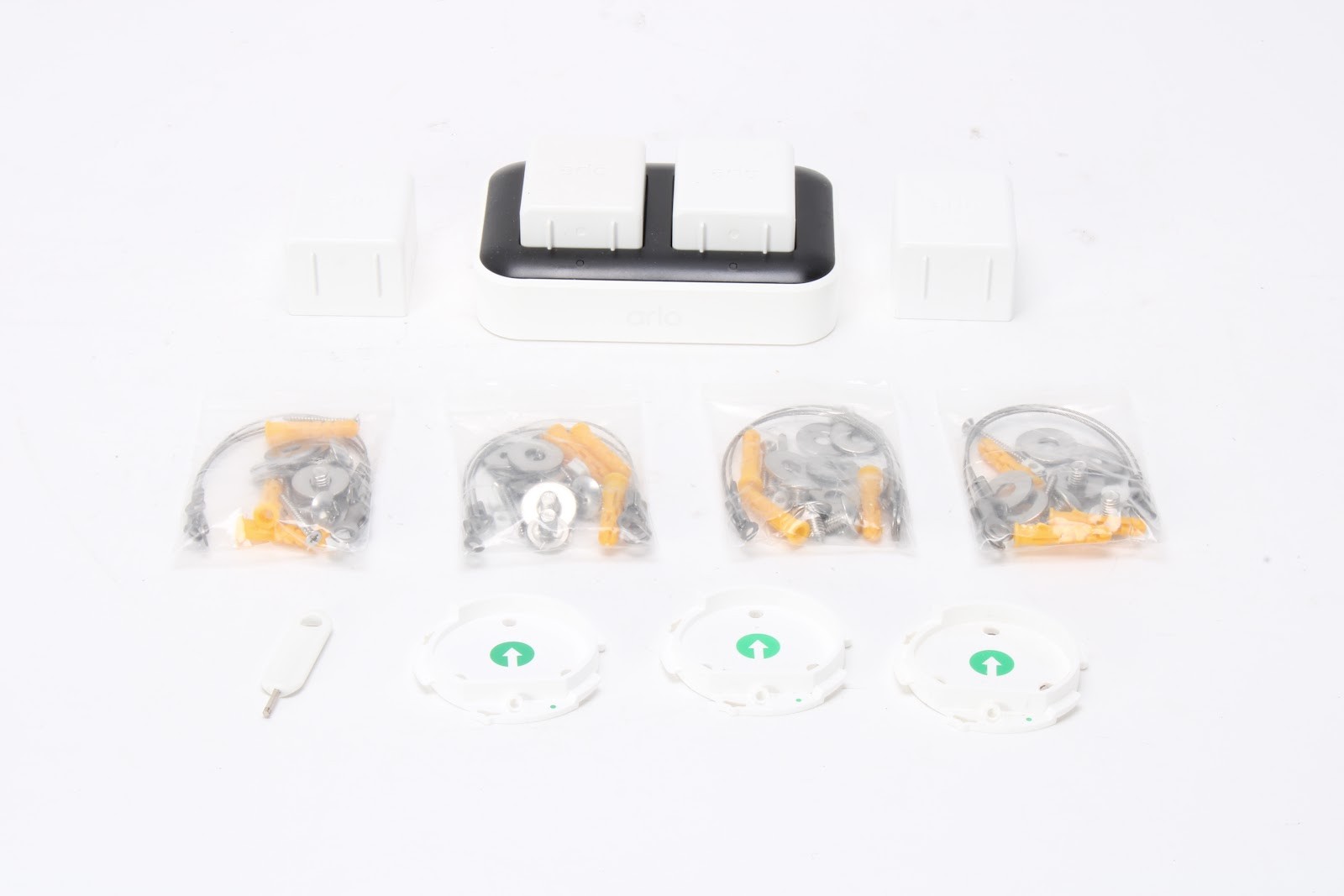 Arlo VMC4350P-1BYNAS Pro 4 Spotlight Camera Security Bundle – Fair Condition