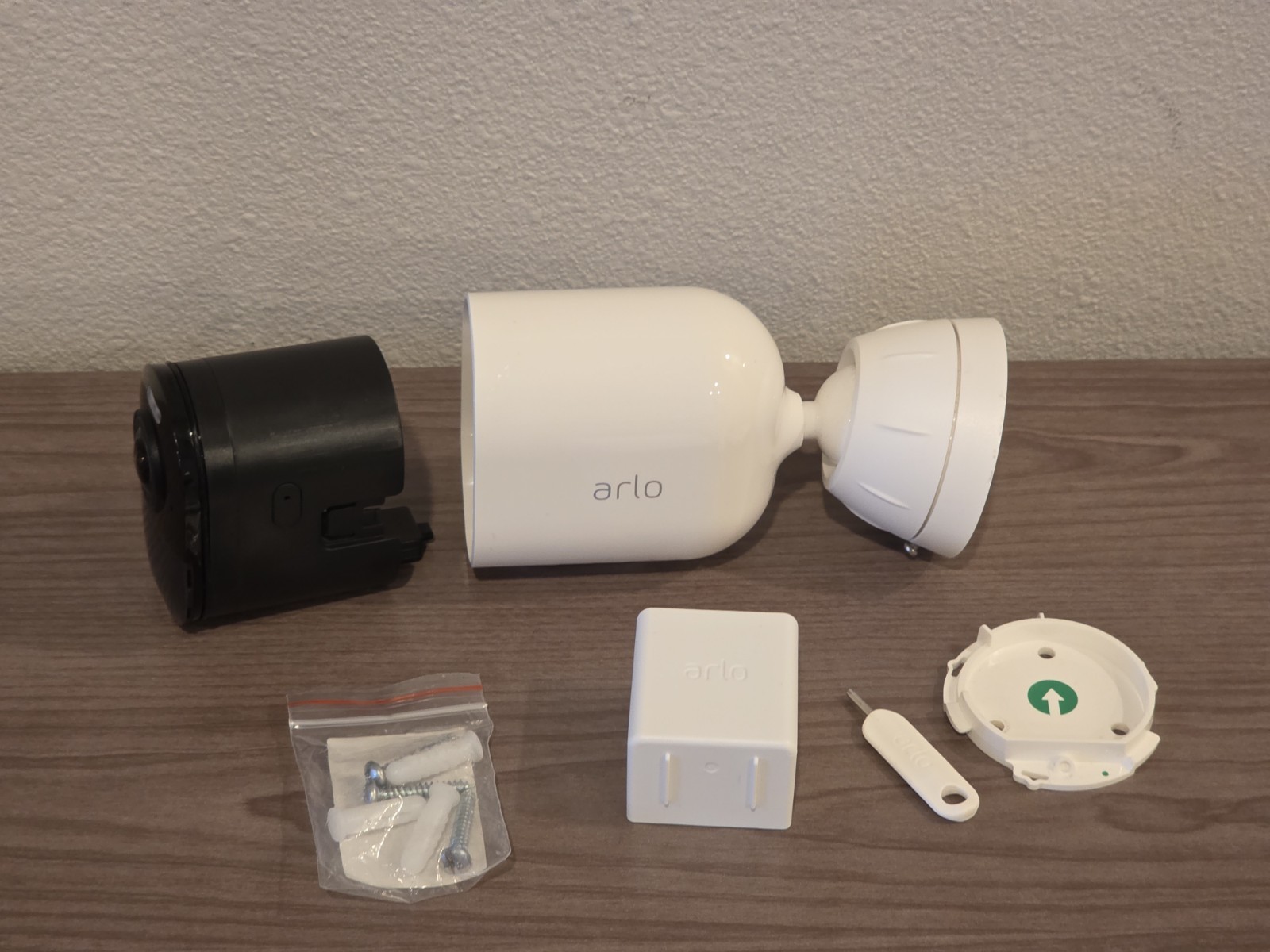 Arlo Ultra 2 UHD 4K Wire-Free Add-on Security Camera W/Mount + Battery – WHITE