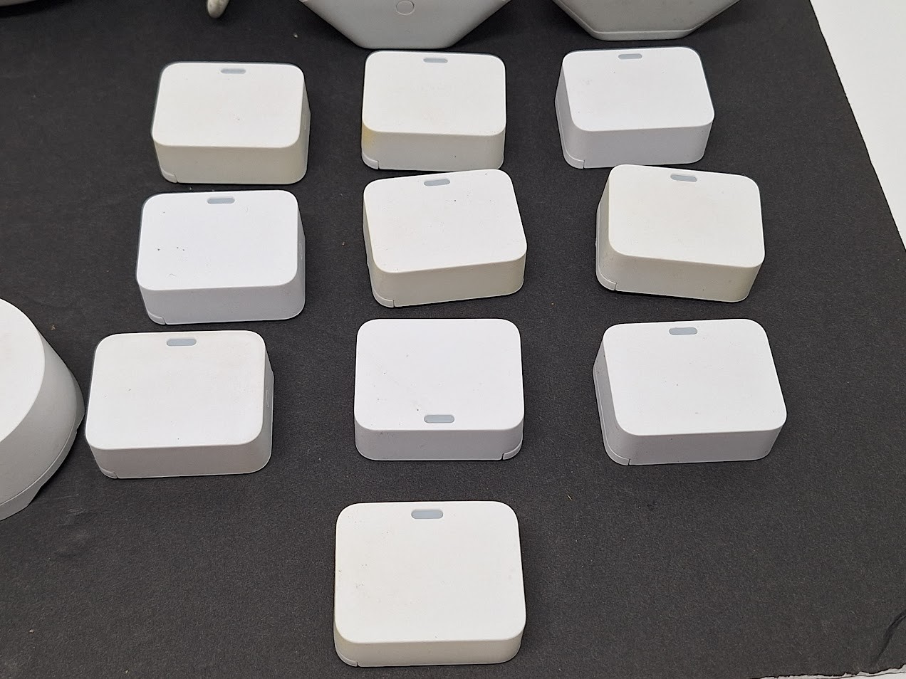 SimpliSafe Home Security System. Includes Base Station, 2 keypad and More