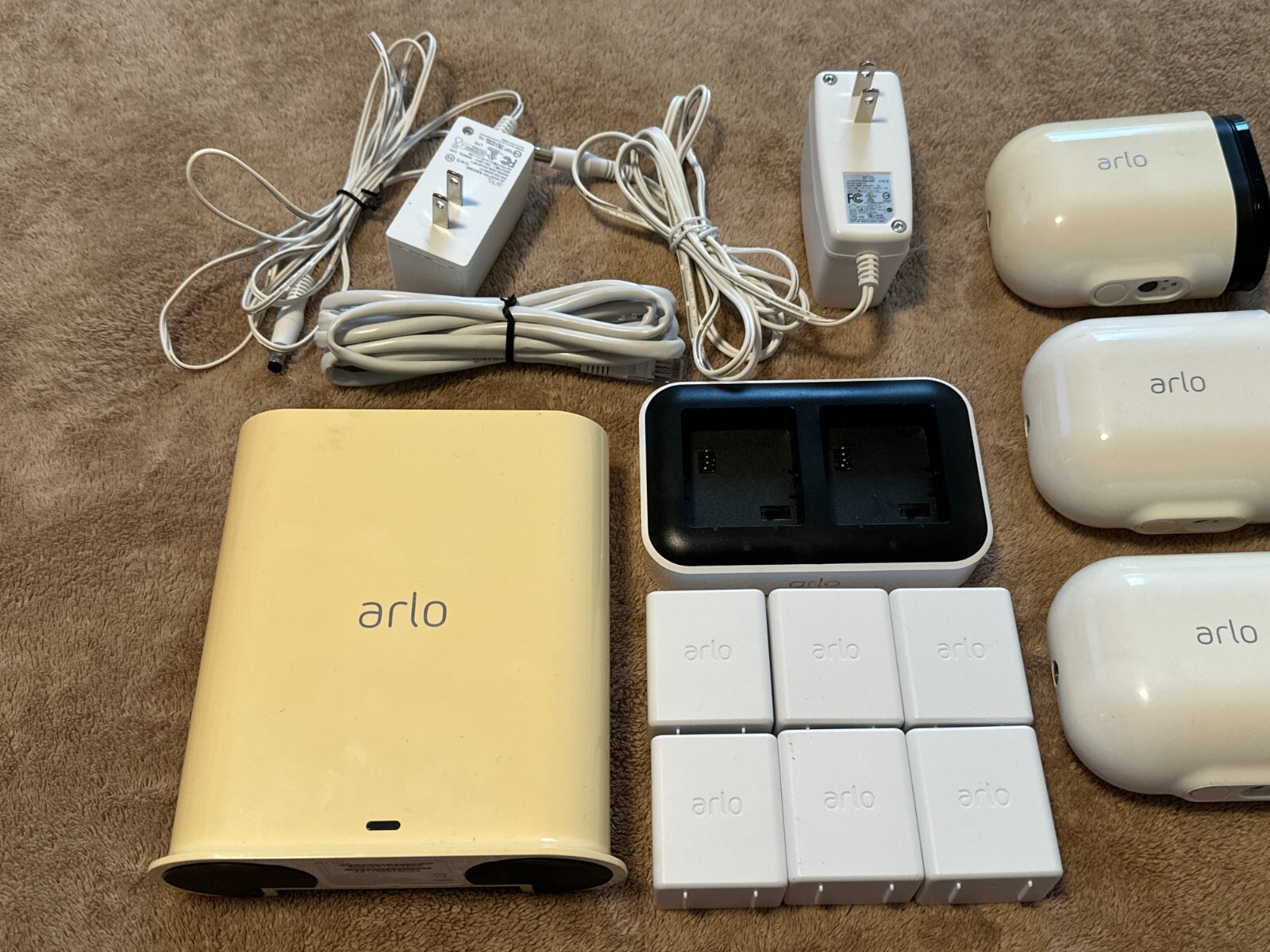 Arlo Pro 3 Security System – 6 VMC4040p Cameras, Batteries, VMB4540 Base Station