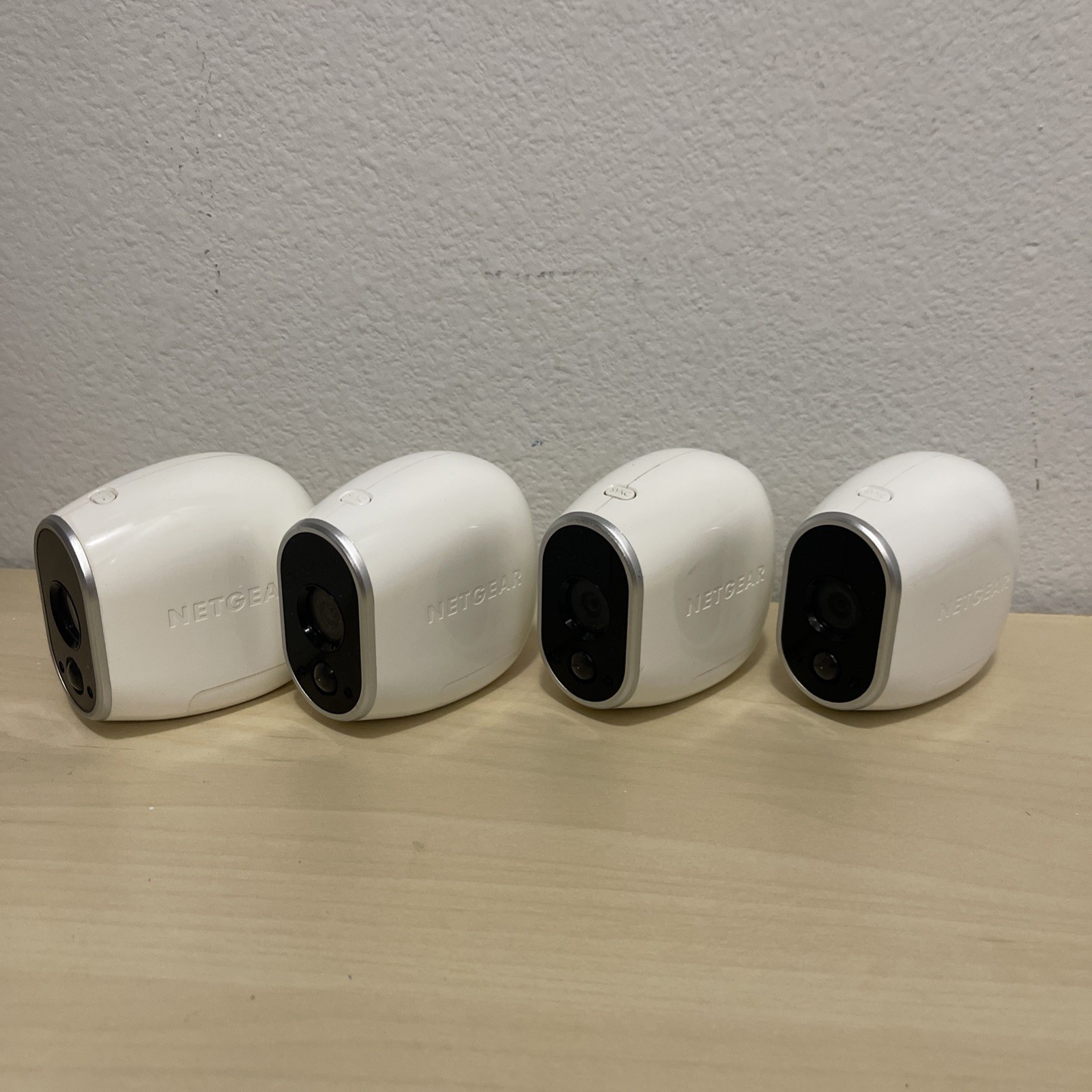 Netgear Arlo VMC3030 Add-On Wireless Security Cameras lot of 4