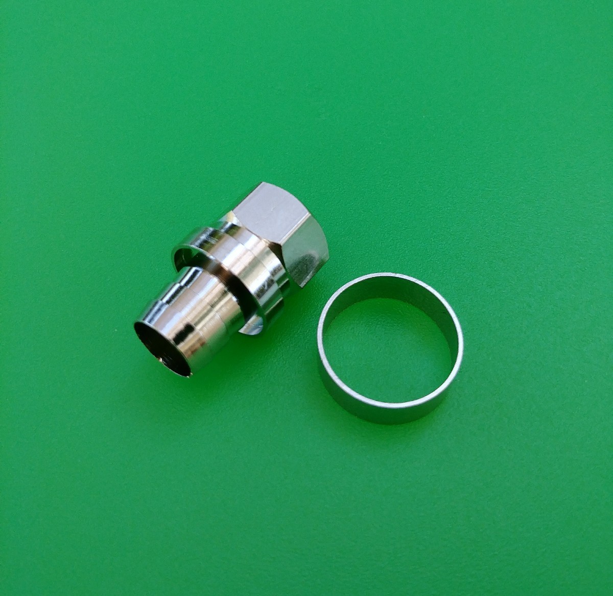 (25 PKS) F Type Crimp-On RG11 Connector w/ Separate Ring