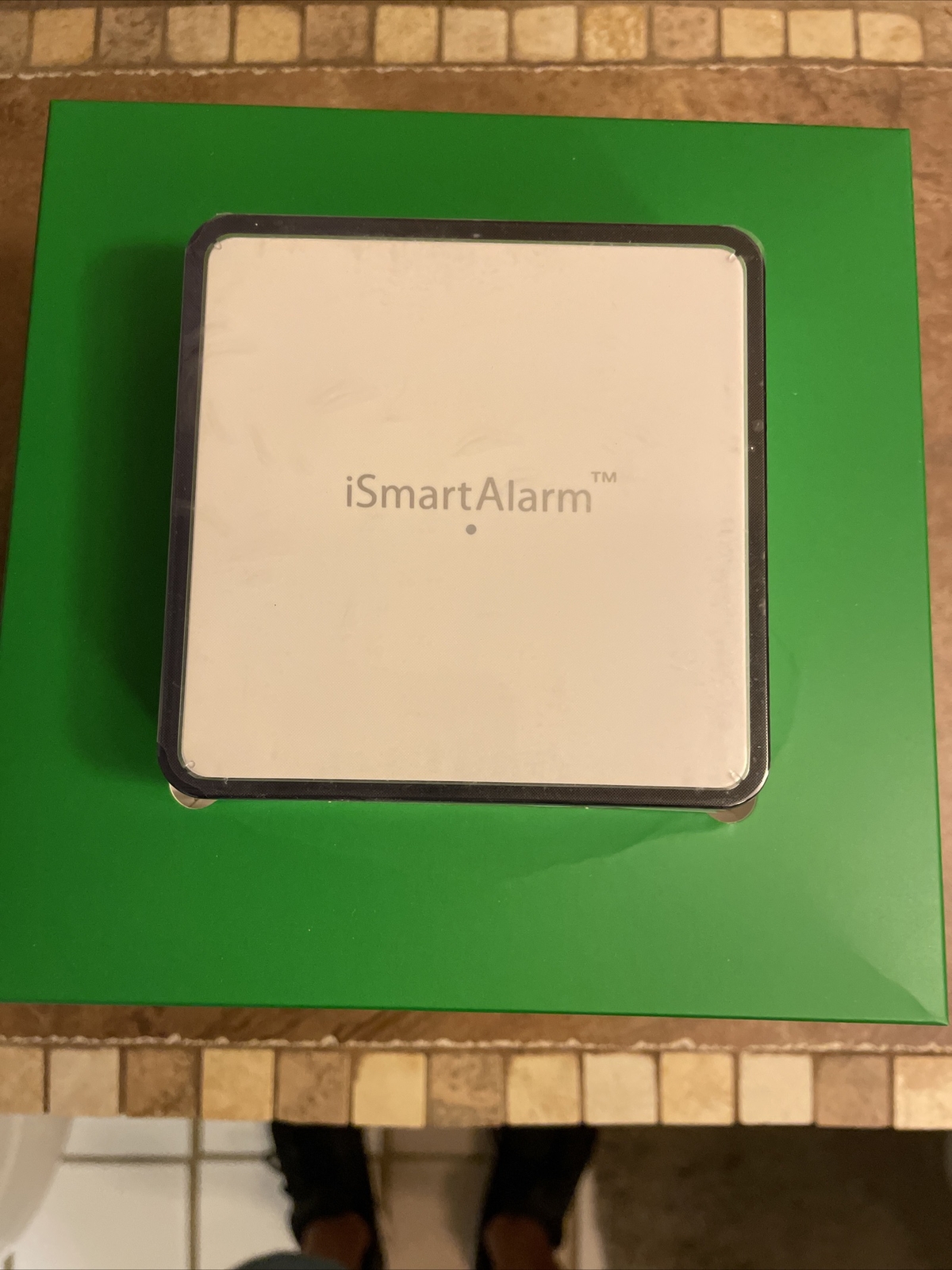 NEW iSmartAlarm iSA3 Preferred Package Home Security System, White
