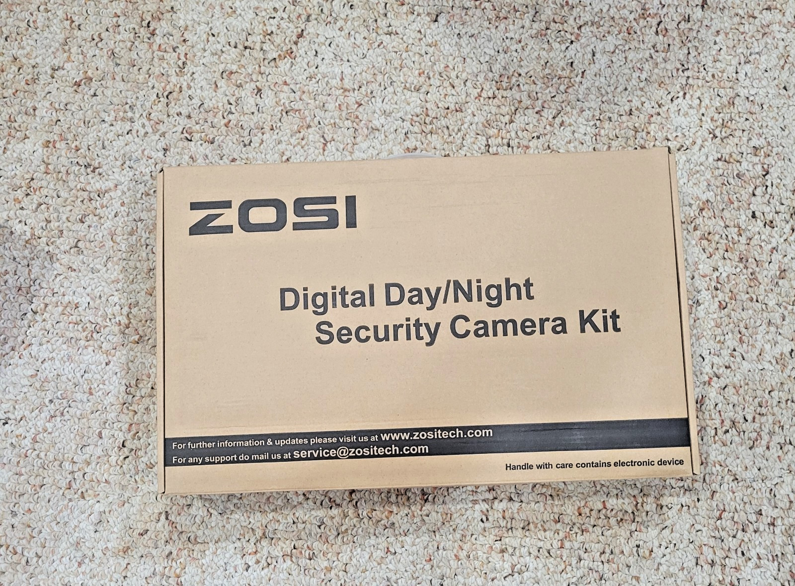 ? ZOSI 8CH Security Camera System DVR – 8 Cameras New In Open Box ?