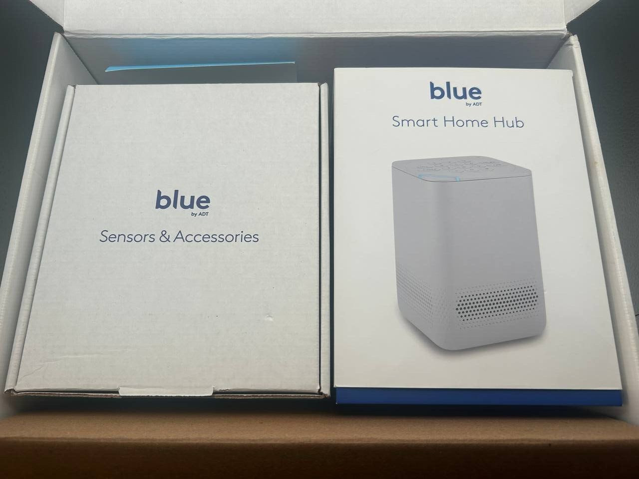 Blue By ADT – Smart Home Hub, 7 Window or Door Sensor PH6