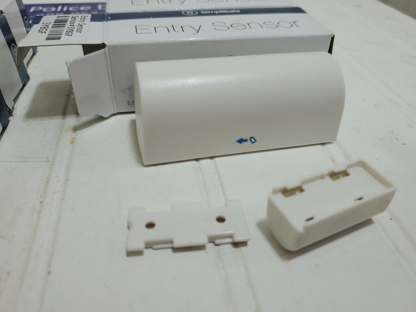 SimpliSafe Wireless 1st Generation Home Security Alarm System 14 Piece Bundle