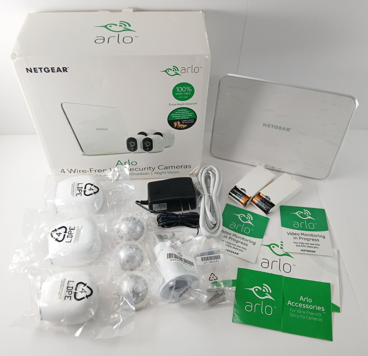 Netgear ARLO Wireless HD Smart Security System With (3) Cameras VMS3430 New!