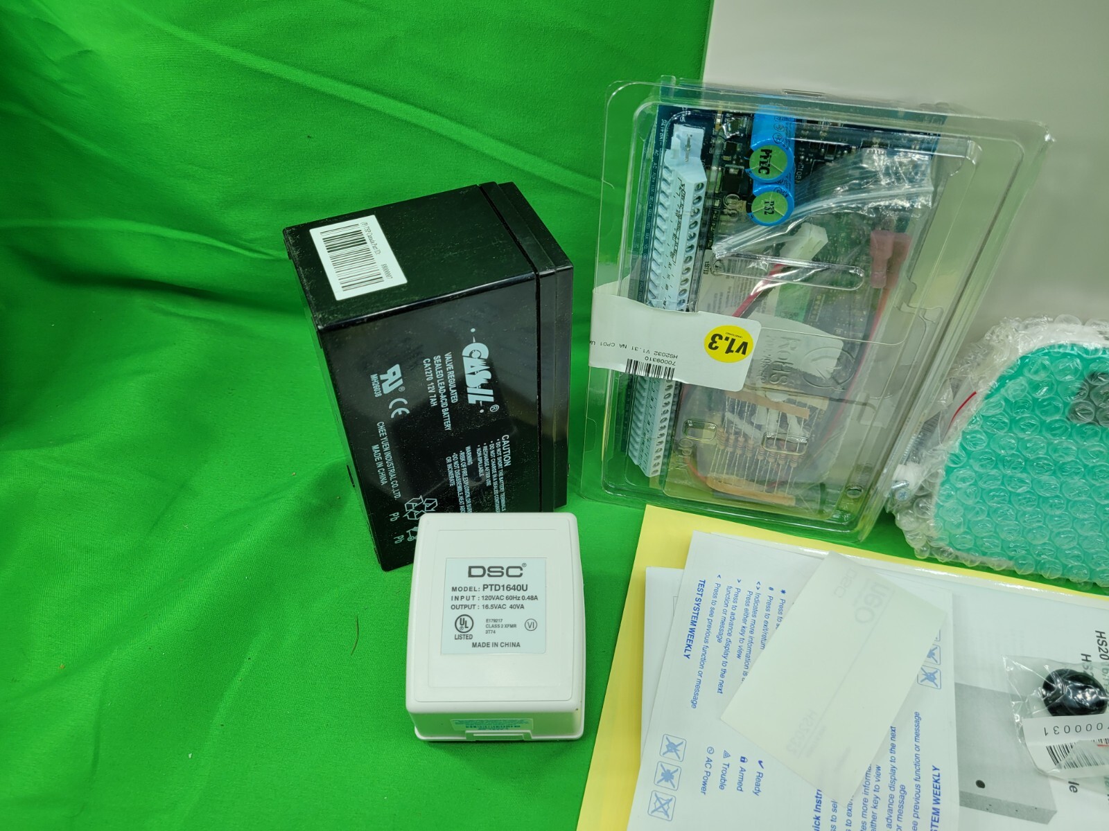DSC HS32-51CP01 PowerSeries Wireless Alarm System Kit