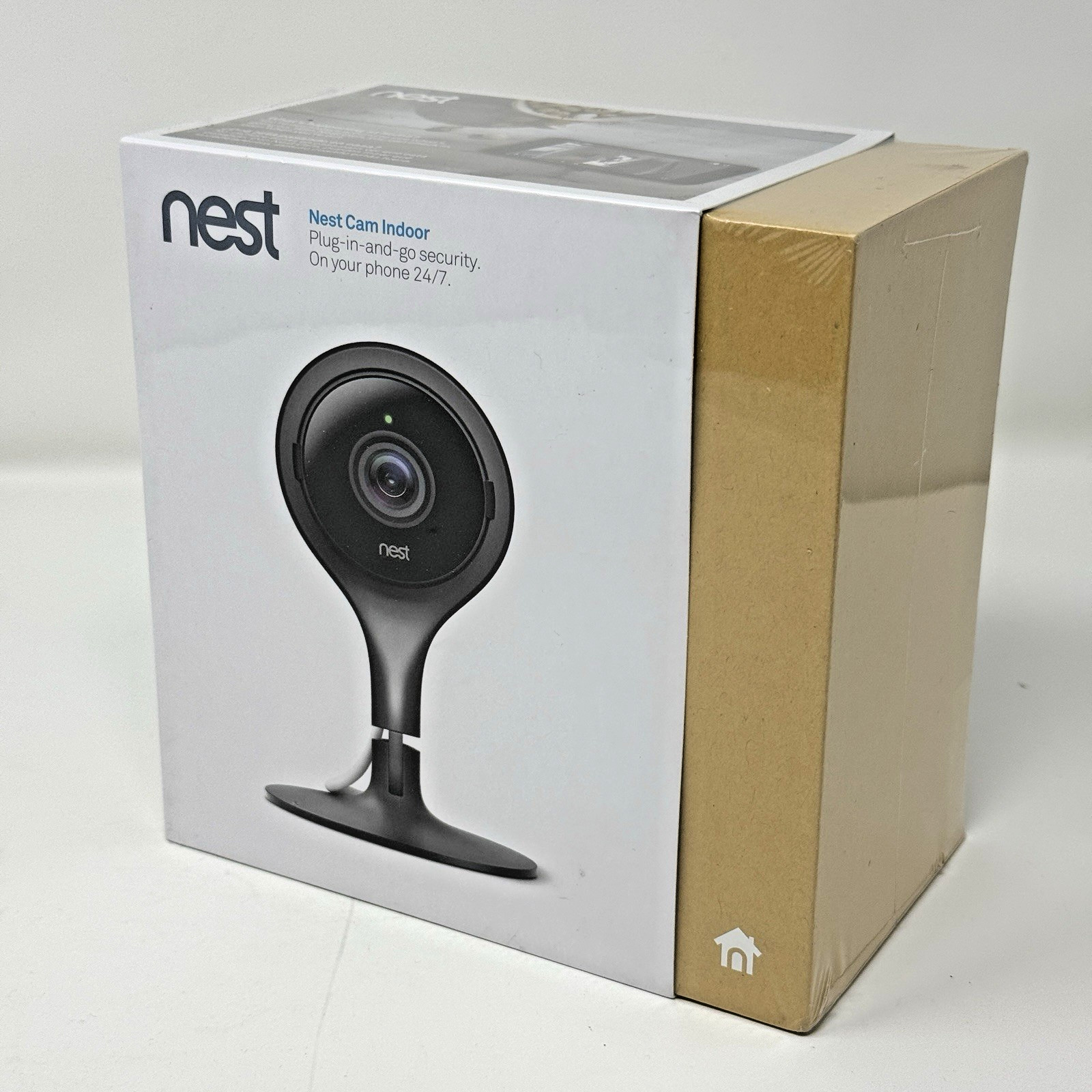 Google Nest NC1102ES Cam Indoor Security Camera 1st Gen – Black – New & Sealed