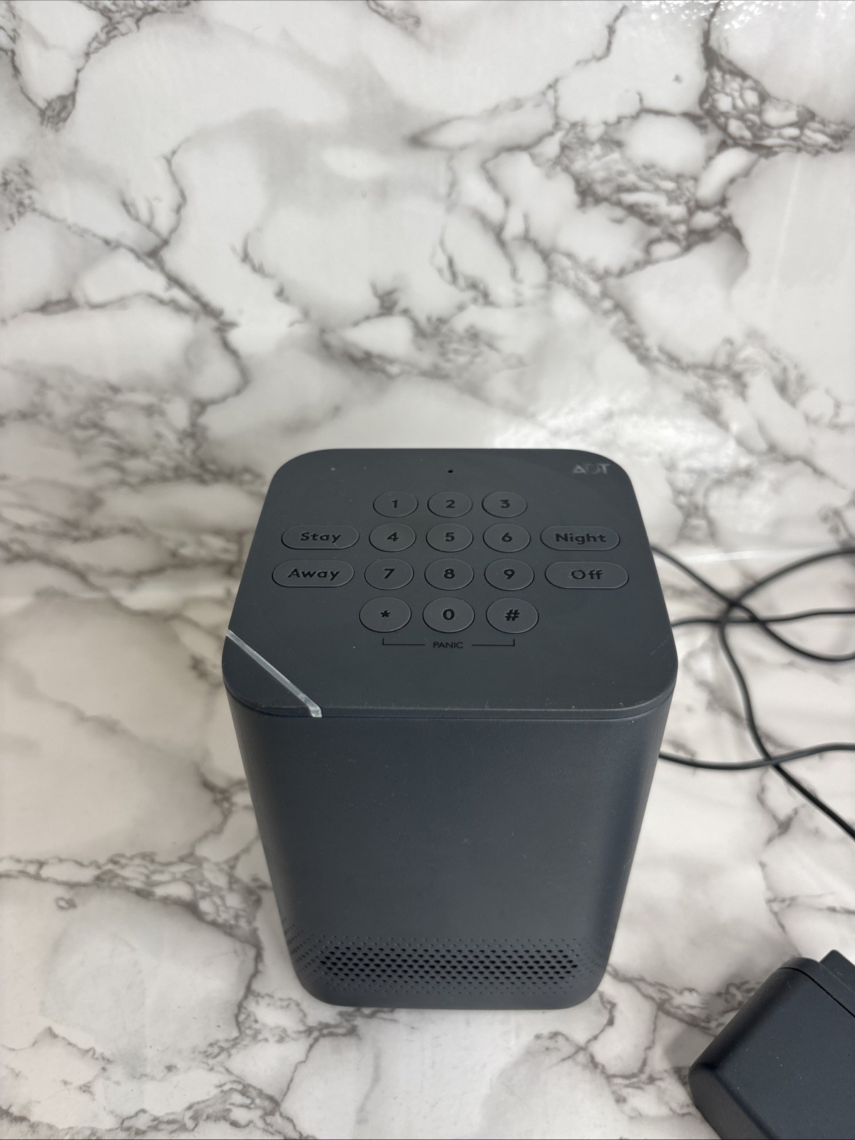 Blue by ADT Smart Home Hub Graphite S40LR0-01