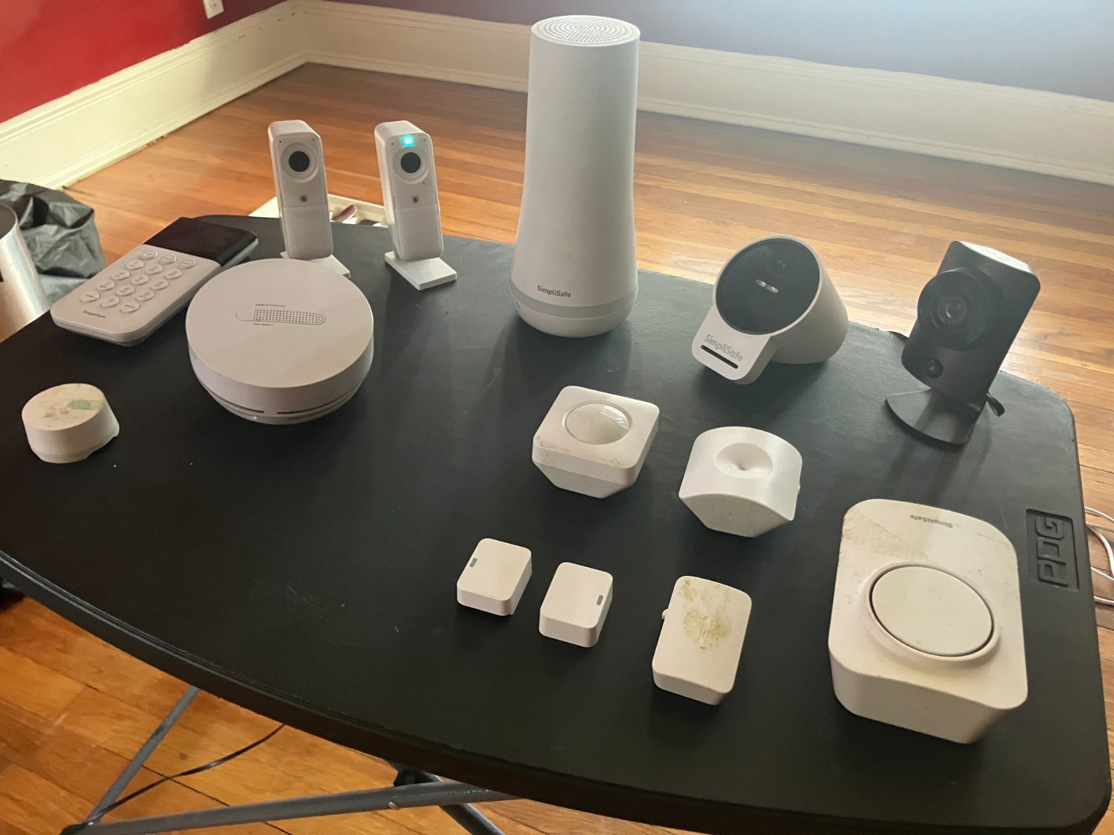 SimpliSafe Wireless Home Security Kit with Alexa and Google – 10 Piece