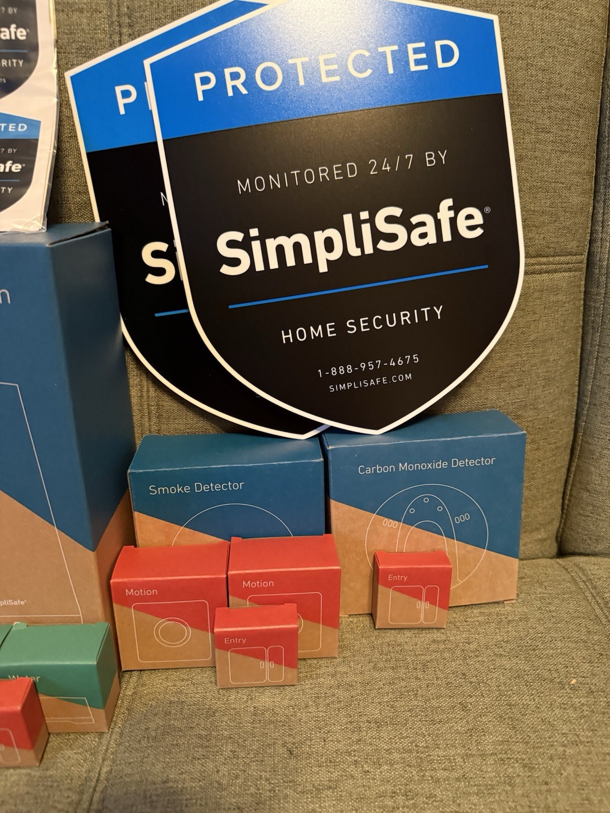 Simply Safe Home Security System 16 Pc Set NIB Read All