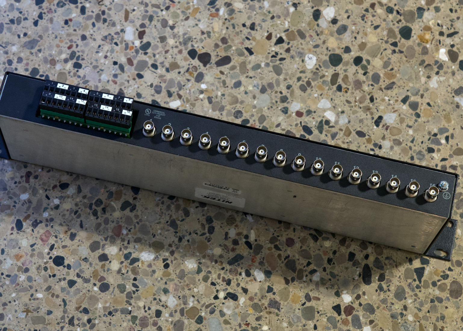 (3) Nitek Twisted Pair Video and Data Systems VH1639 UTP Video Hub