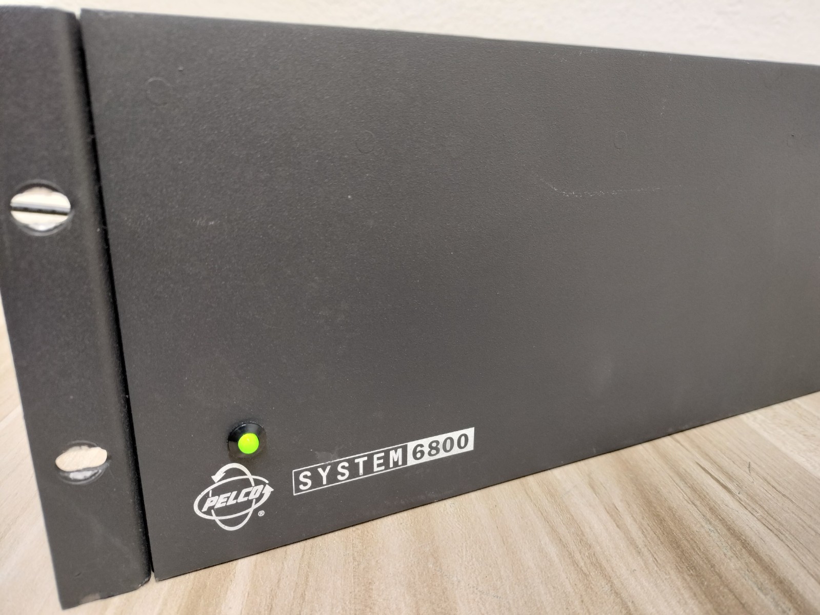 Pelco CM6800 Matrix Switcher Controller CM6800E-48X8 BNC CCTV SWITCH 48 Port