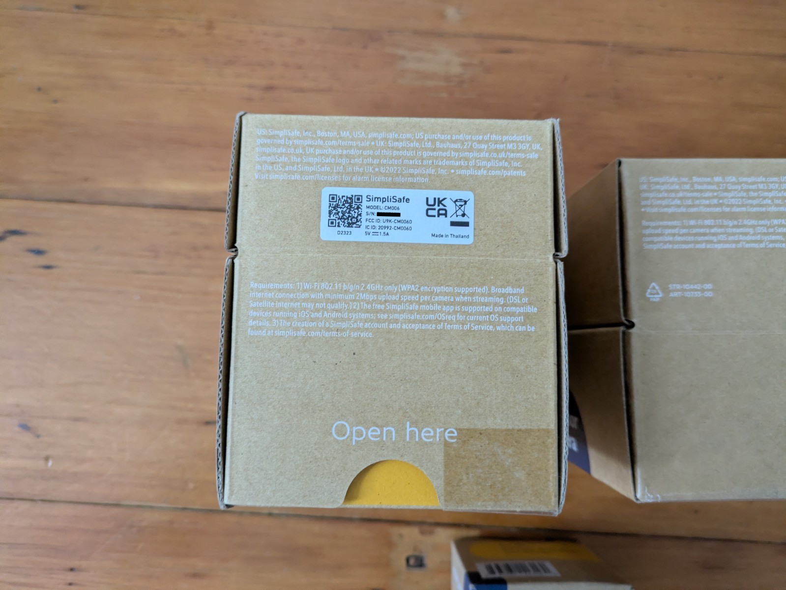 NIB SimpliSafe Lot: Outdoor Cam CM081 + Indoor Cam CM006 + Motion Sensor CA001