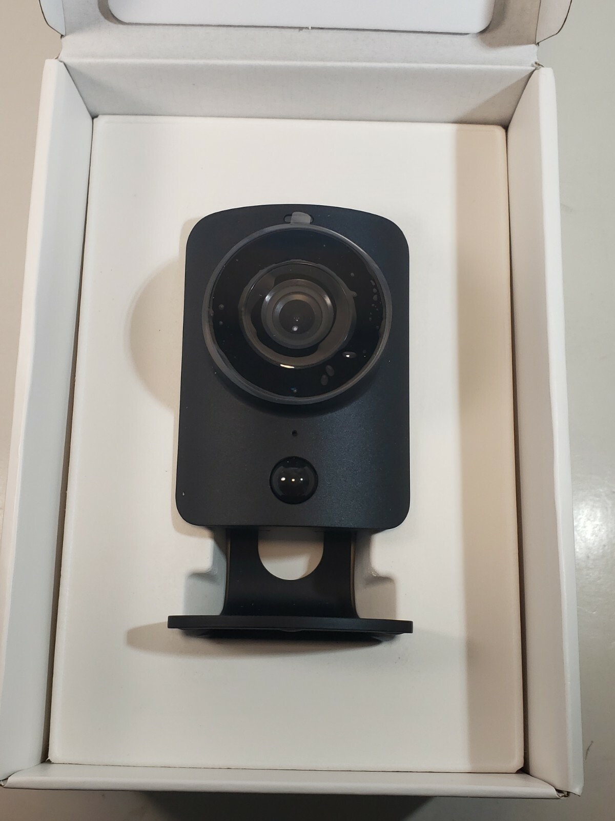 SimpliSafe HD Indoor SimpliCam 1080p Wireless Security Camera – Black