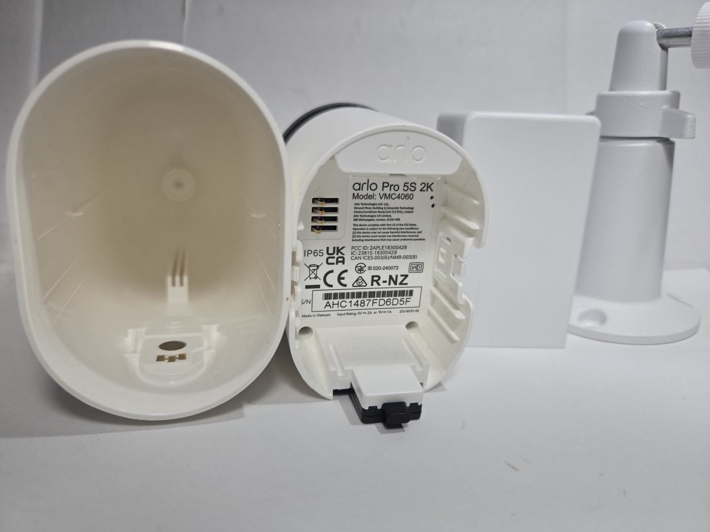 Arlo Pro 5S XL 2K Indoor/Outdoor Wire Free Spotlight Security Camera White