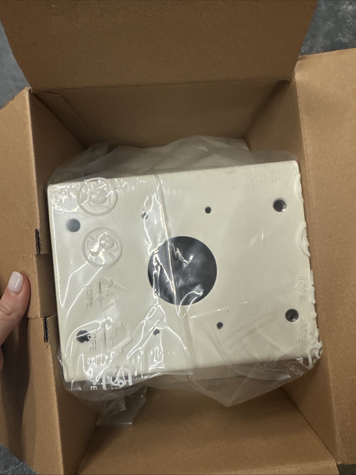 Hanwha Corner Mount Base SBP-300KM1