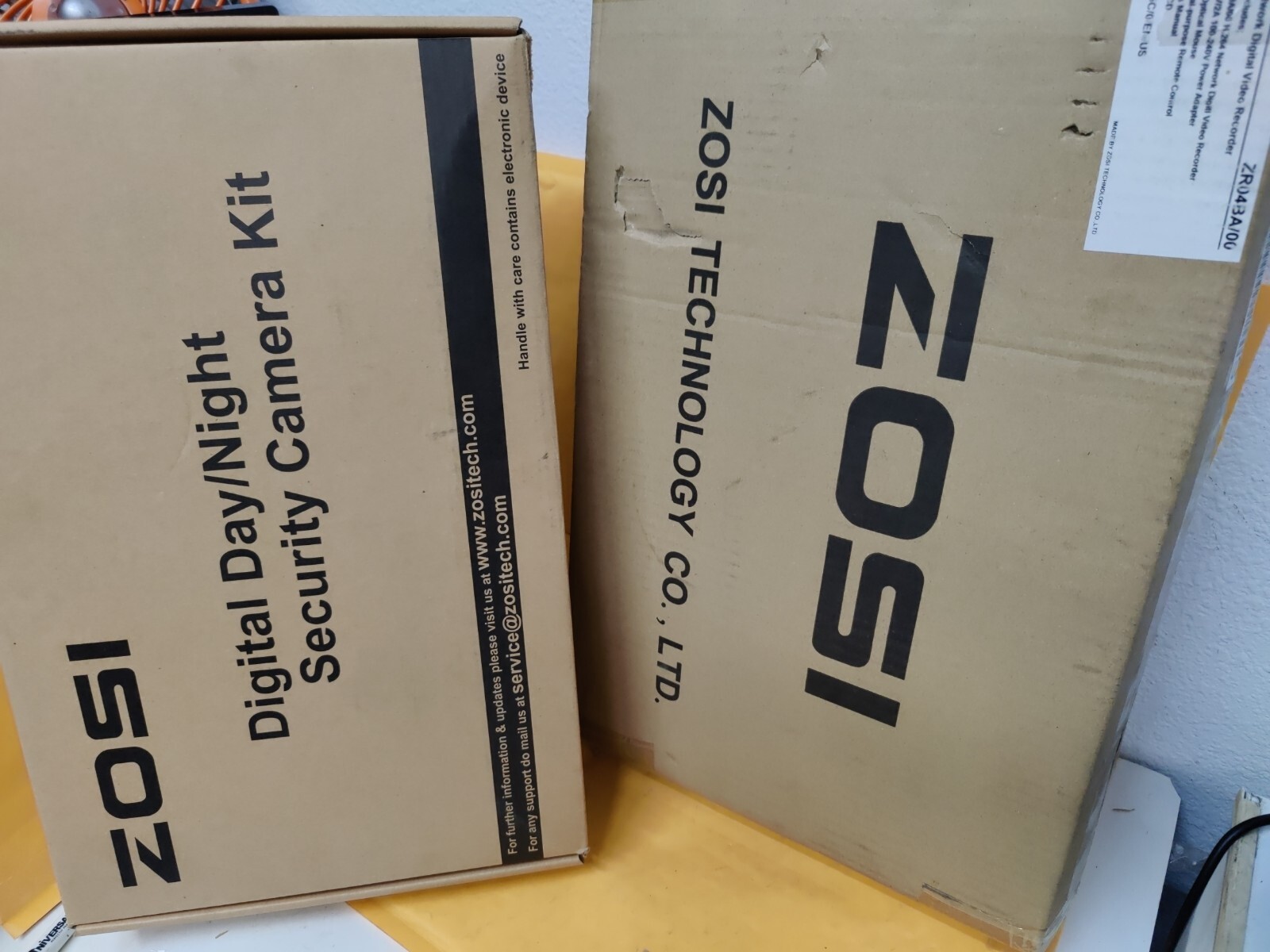 ZOSI ZR04BA & ZG2116E-E HD 4 Camera 1080P TVI DVR Surveillance Security System