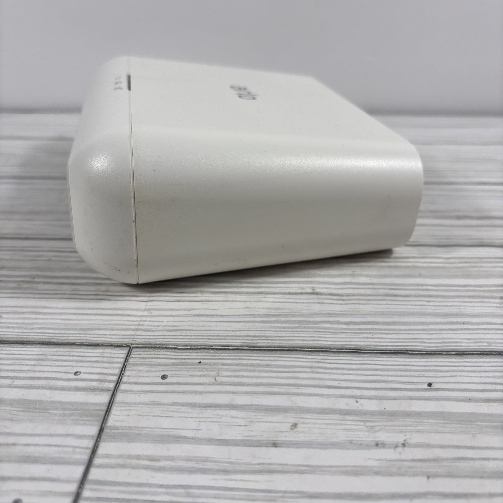 NetGear Arlo Pro VMB4000 Wireless Security Base Station w/ AC Adapter