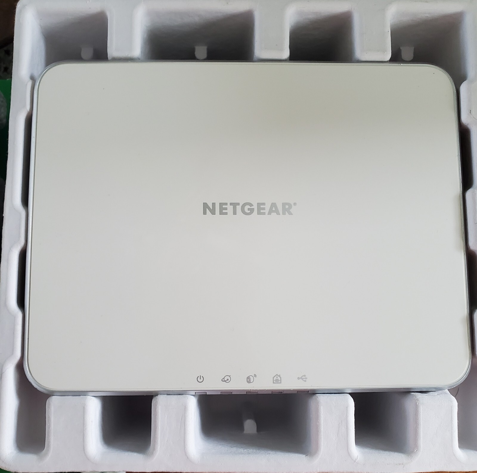 ARLO Netgear 5 camera VMK3500 wireless 1080 HD security System Used