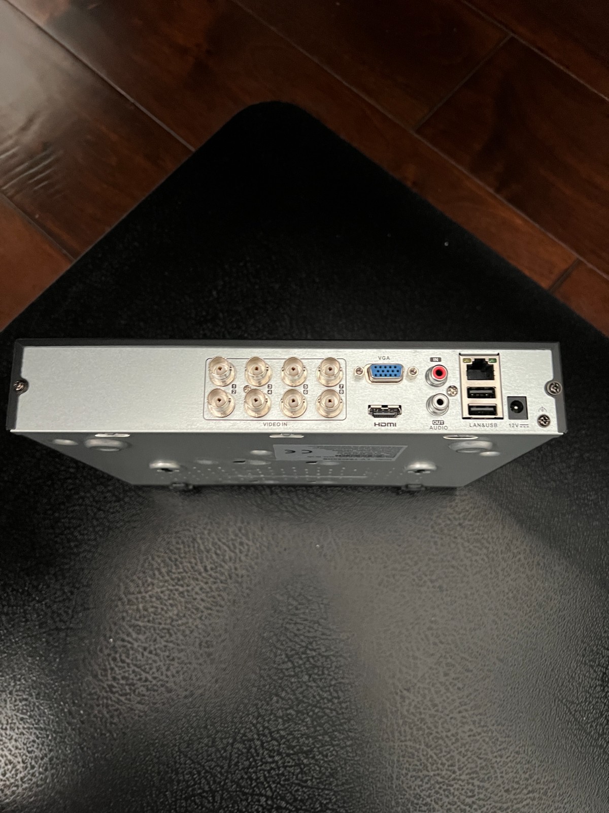LaView LV-T9408XHS NVR DVR 8 Channels BNC Connection Mouse Network VGA HDMI
