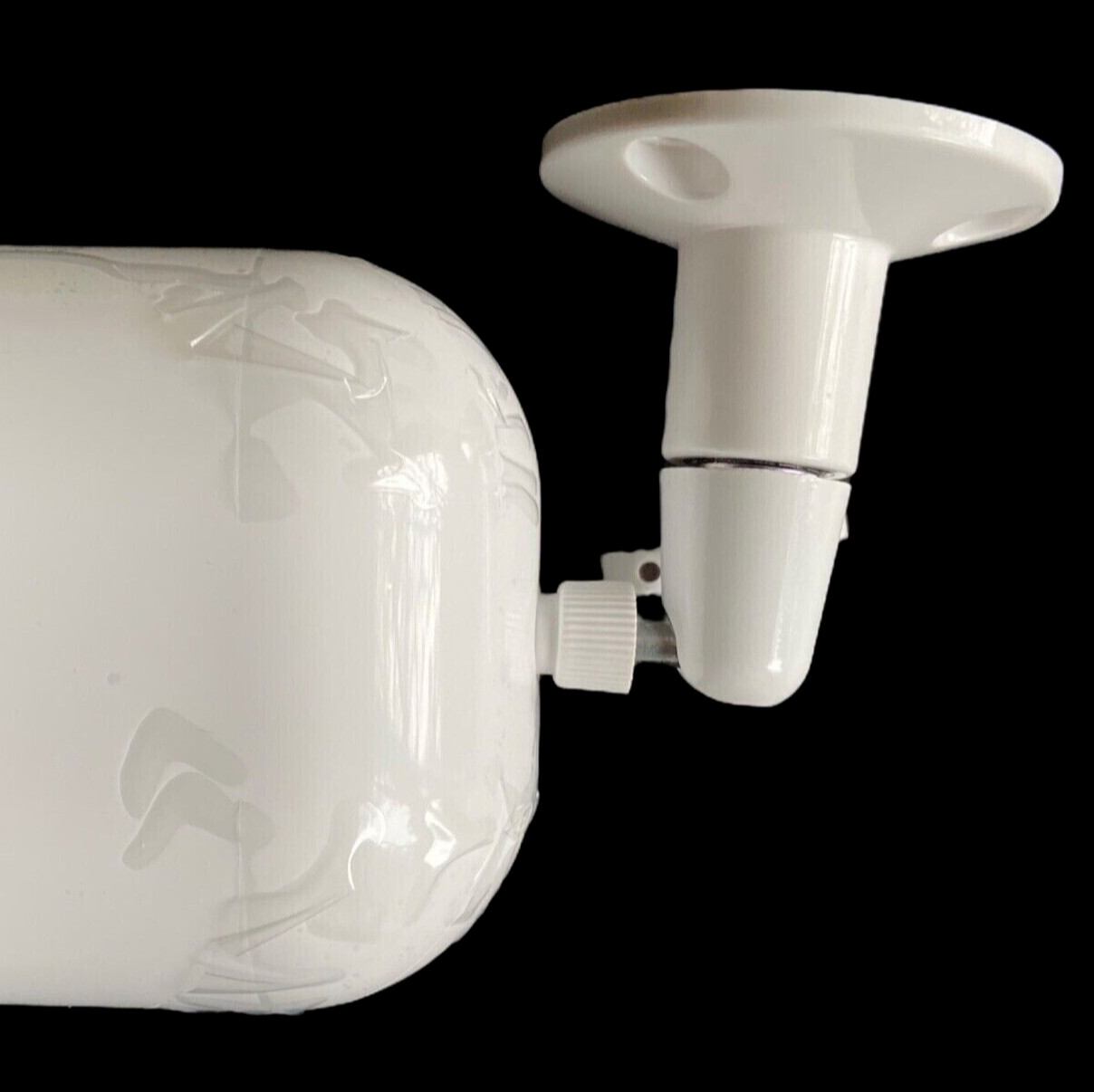 Arlo Pro 4 2K HDR Wireless Spotlight Security Camera – Battery sold separately
