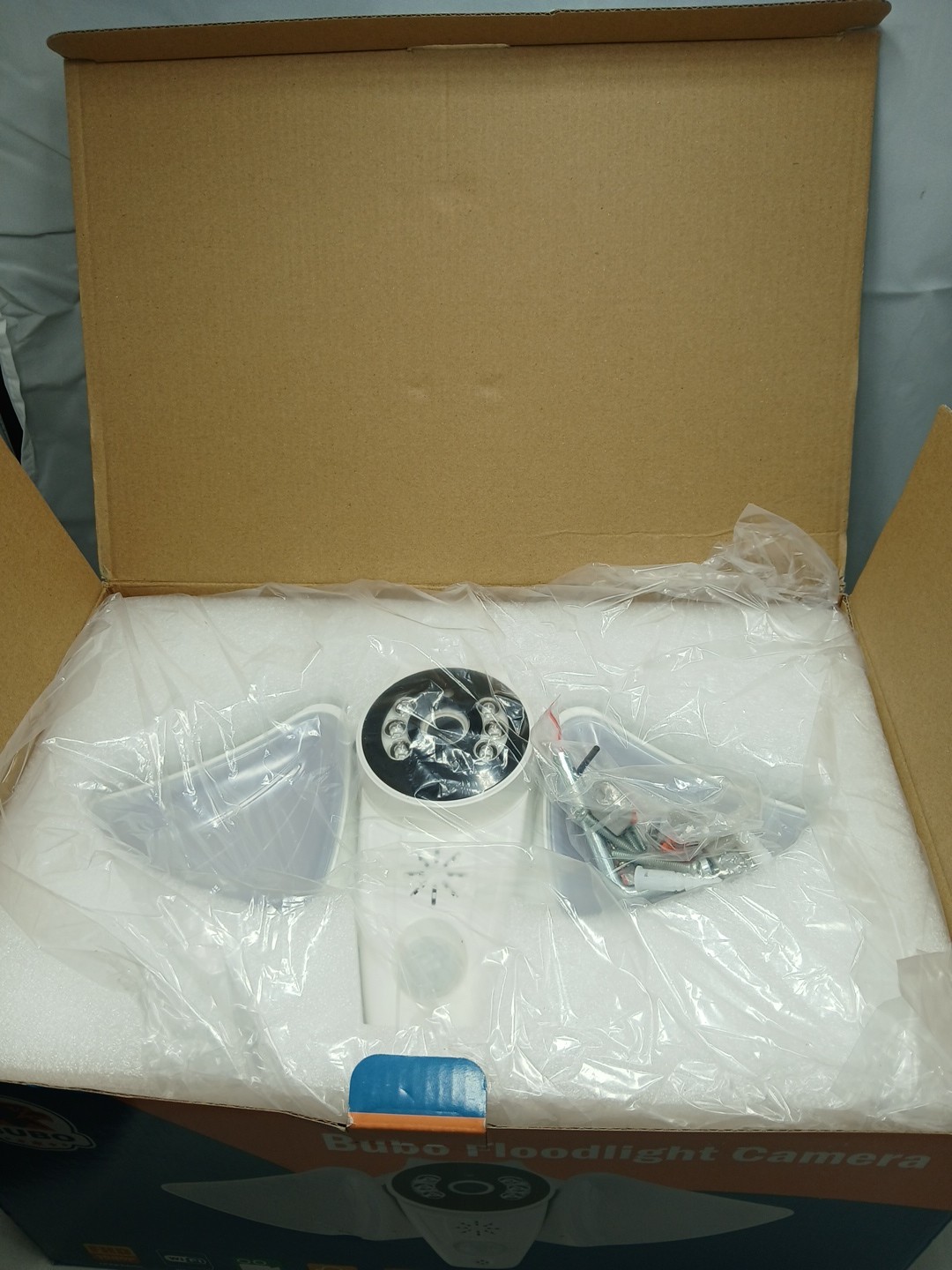 Bubo Outdoor Floodlight Camera WiFi 1080P Security Cam, PIR Motion Sensor