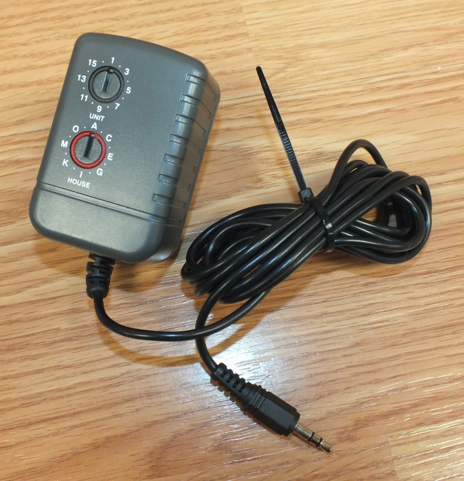 X10 Security Surveillance Color Video 2.4GHz Anywhere Camera (XX16A-C) *NEW*