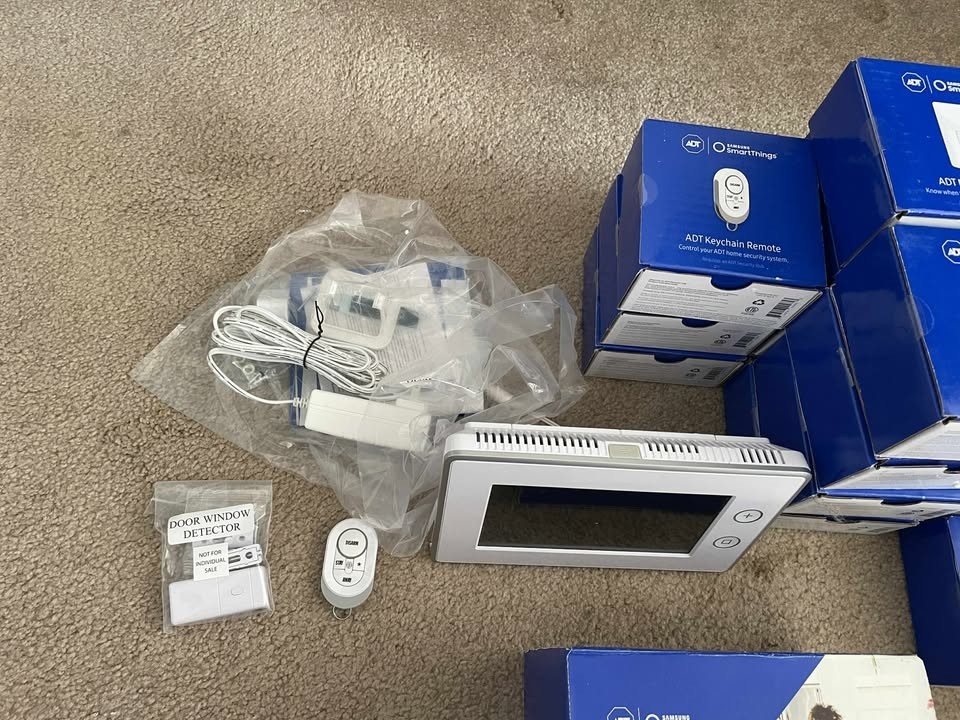 Samsung ADT Smart things Home Security Set