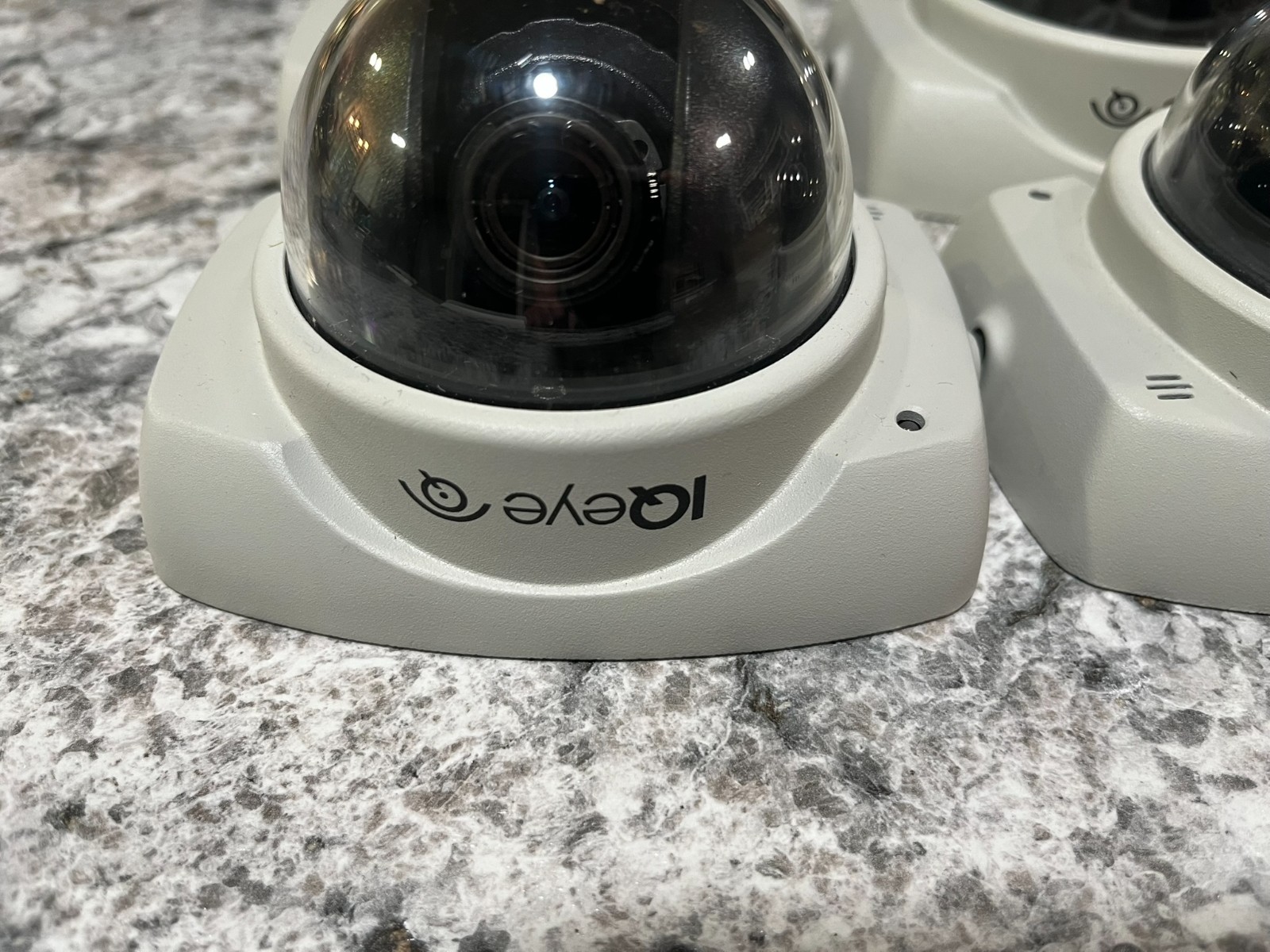 Lot of 4 IQeye IQD31S IP Network Security Cameras POE Indoor Tested Working