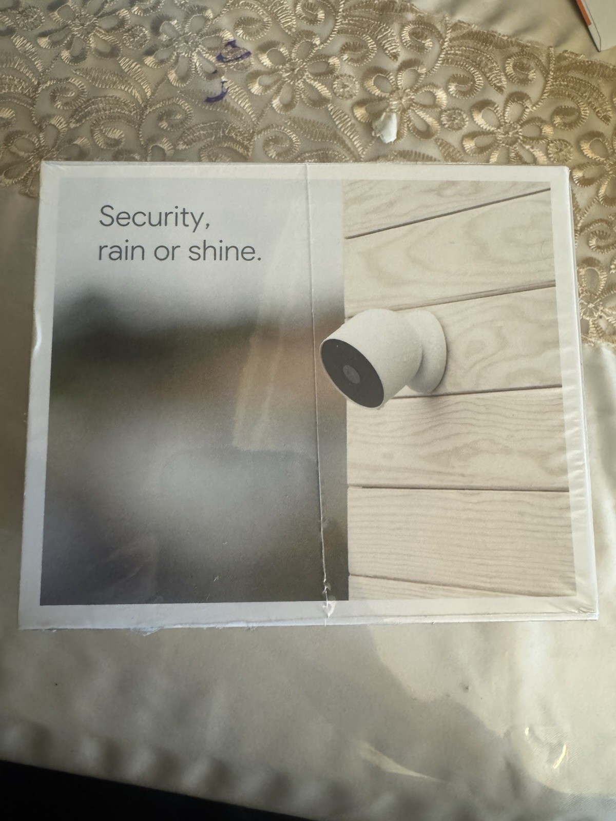 Google Nest Cam Indoor/Outdoor Wire Free Security Camera Snow GA01317-US