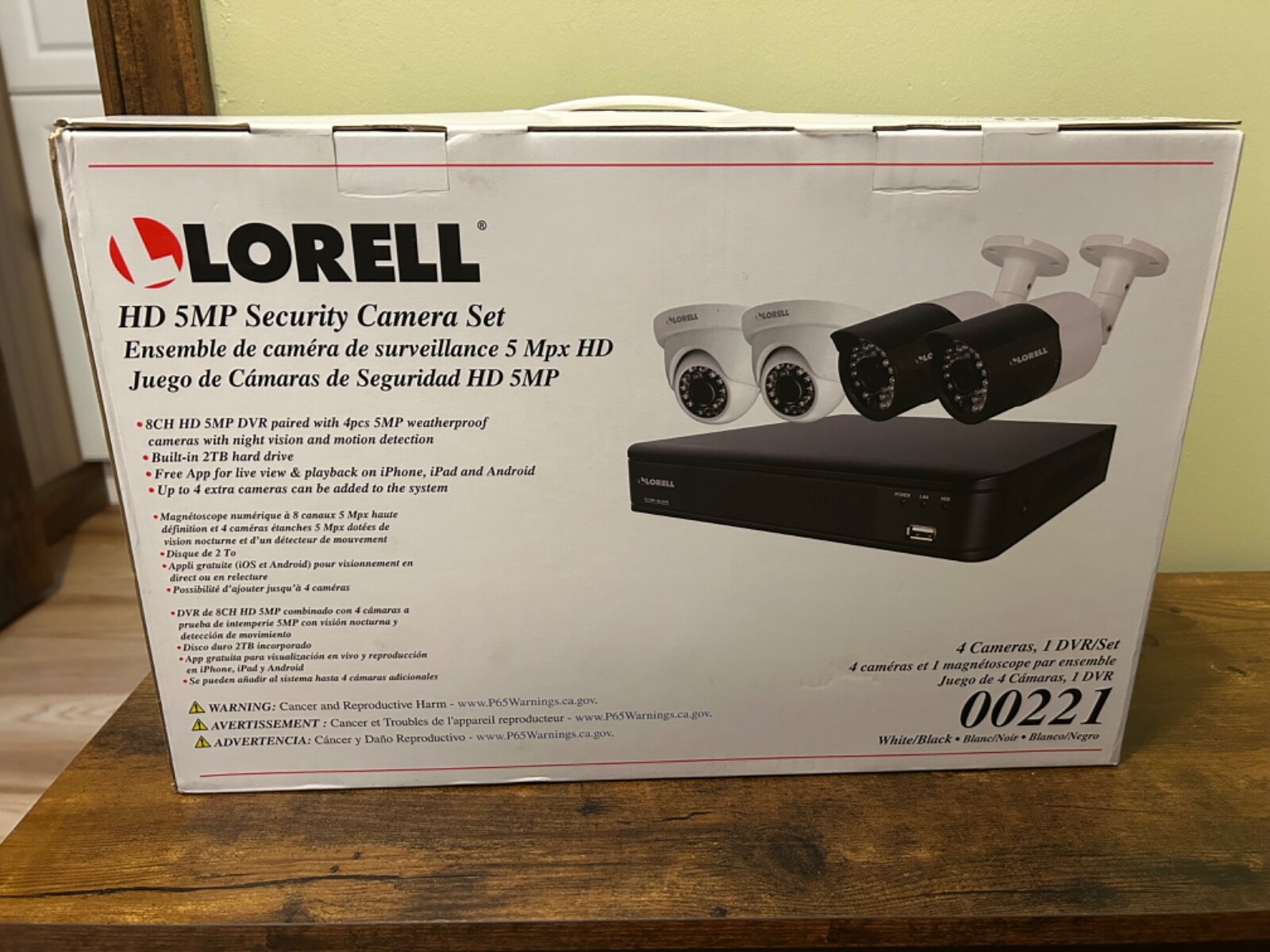 LORELL 00221 HD 5 MP SECURITY CAMERA 4 CAMERA SET 2 TB DVR. WHT/BLACK