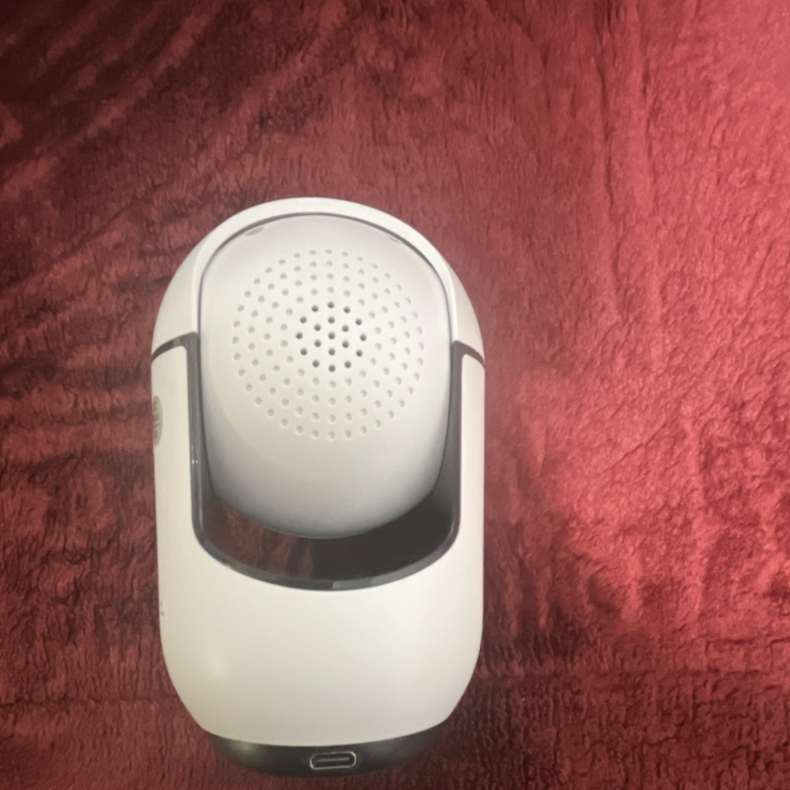 Cloarks Pan-Tilt Full HD Wireless IP Camera CA42 Indoor Wi-Fi Motion Detection