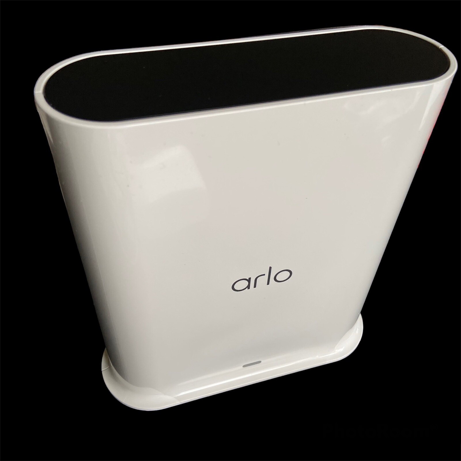 Arlo Ultra VMB5000 Smart Hub Base Station for Pro 2, 3, 4 Security Cameras White