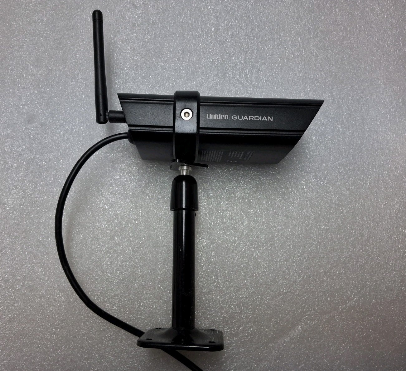 Uniden G755 Guardian Wireless Indoor/Outdoor Weather-proof Security Camera (A)