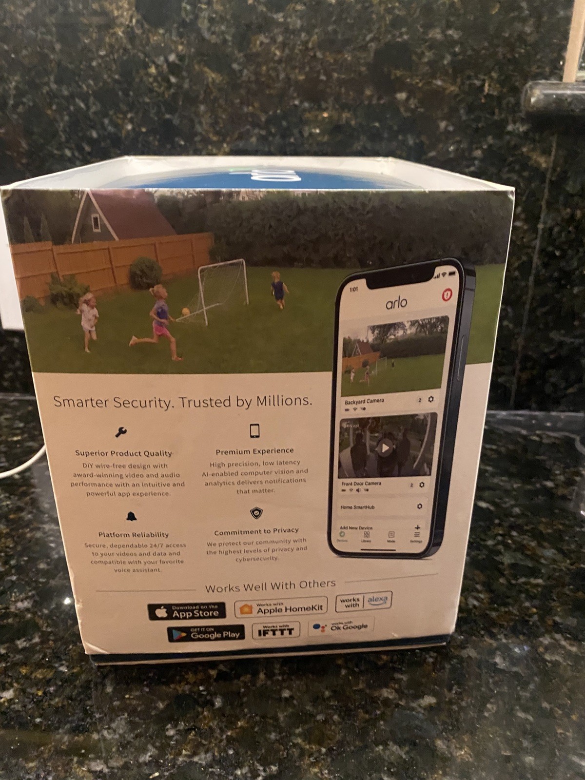 Arlo Ultra 2 UHD 4K Wire-Free Spotlight Security Camera – Mag Mount