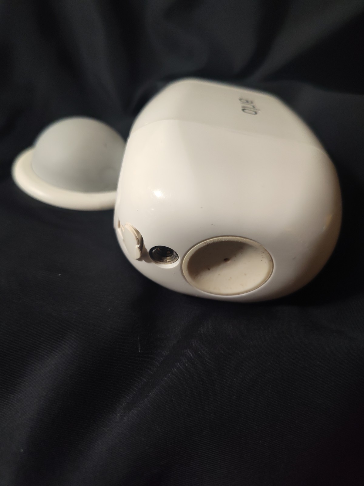 Arlo Pro VMB4000 Security Base Station W/Power Cord& 2 Camera’s VMC4030P VMC4030