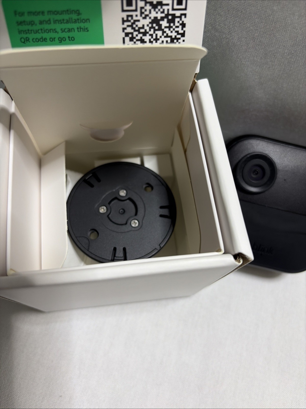 Outdoor Security Camera Blink For Parts Only With Unused Mounting Bracket & Box
