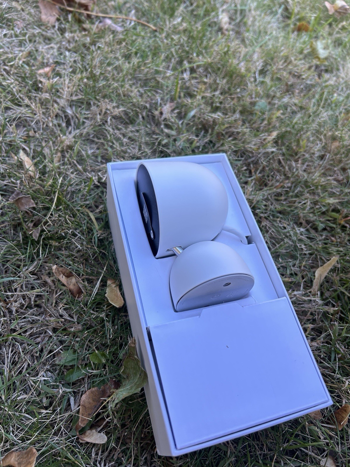 Google Nest Cam 2nd Generation Indoor Wired Snow – OPEN BOX