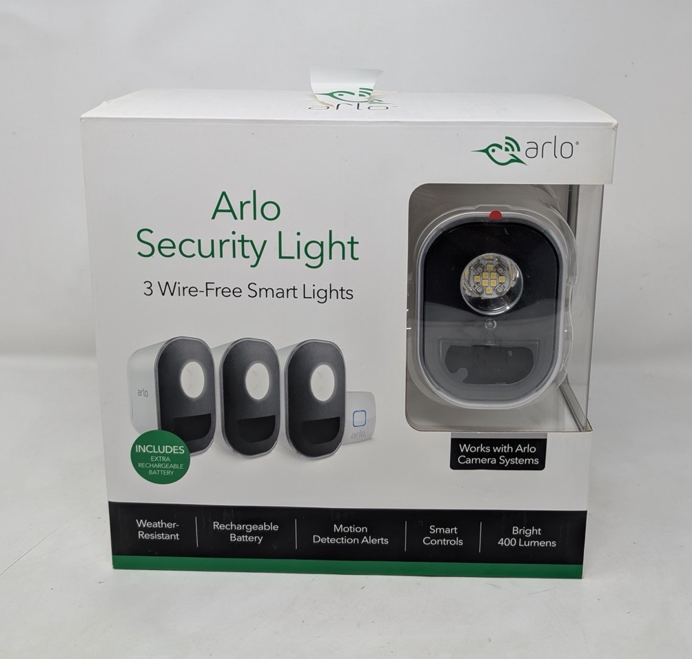 Arlo Security Light System with 3 Wire-Free Smart Lights (ALS1103C-100NAS)