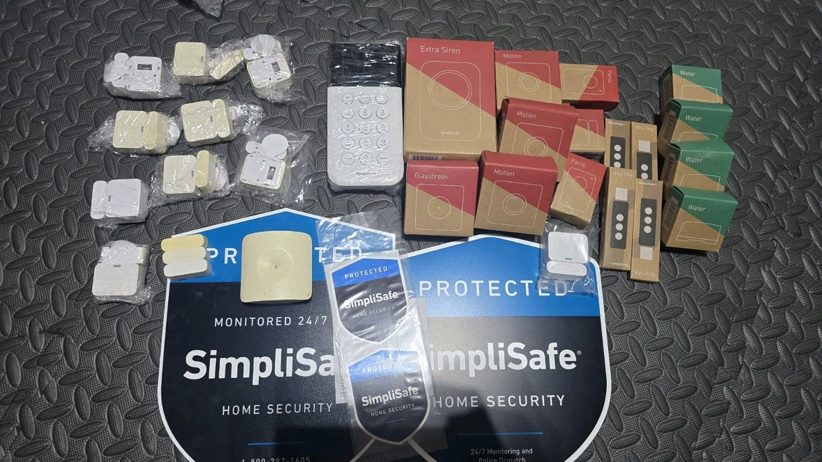 Simplisafe Security 36-piece Kit *Read Notes