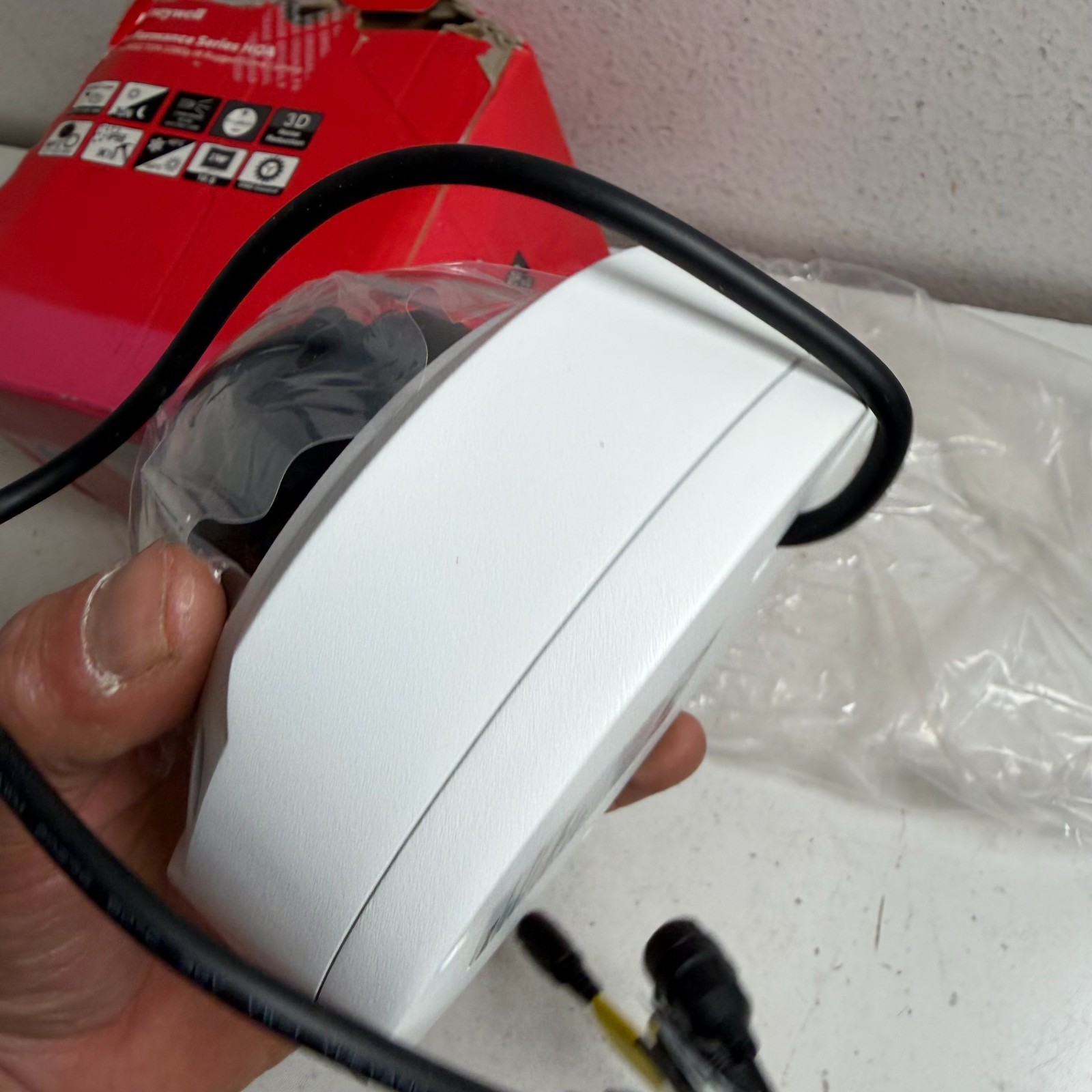 Honeywell Home Performance HD42XD2TDN White 2.1MP 1080p IR Rugged Dome Camera