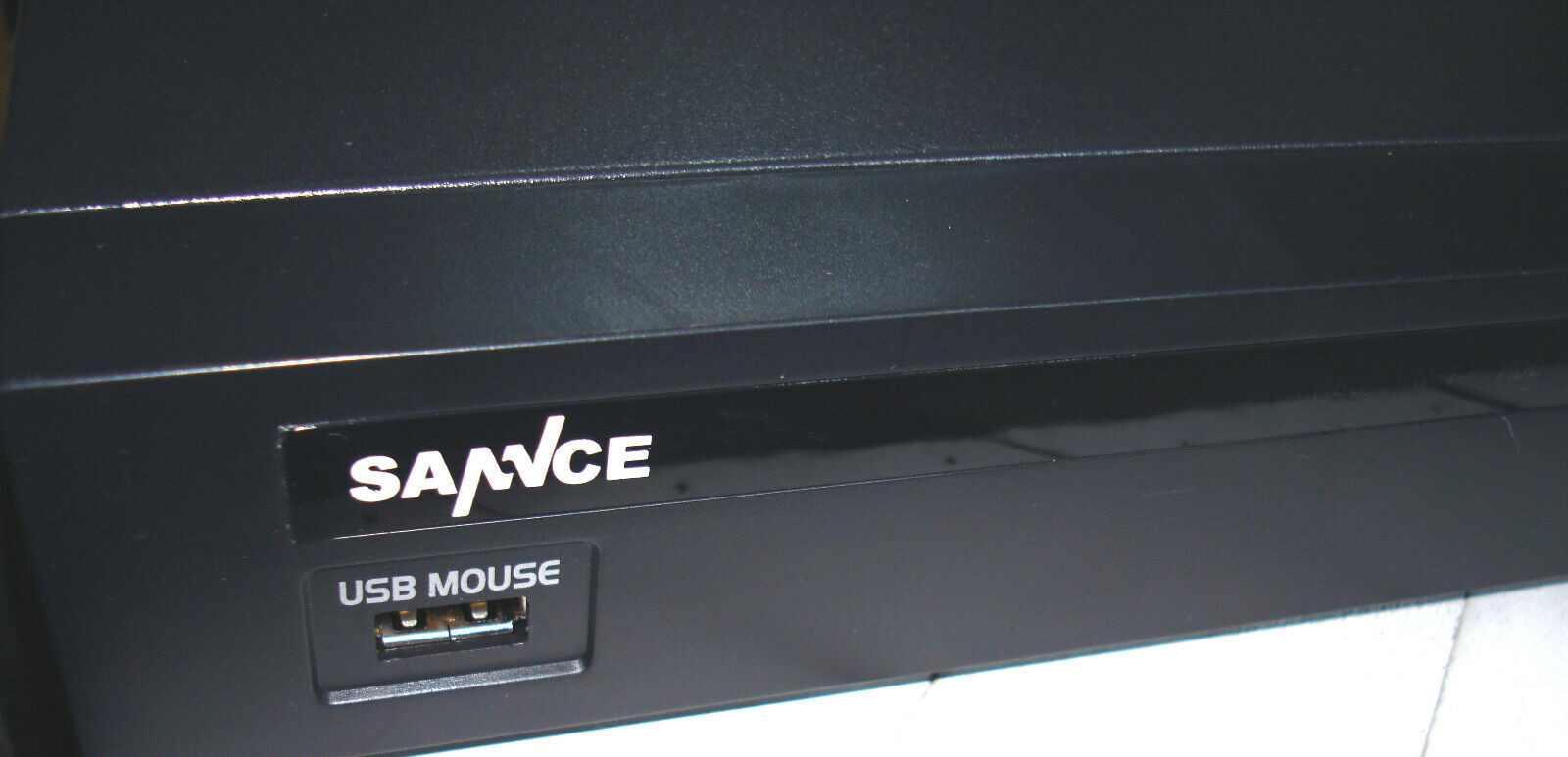 SANNCE DU-L81A1T 8 Ch DVR w/ 1 TB Formatted Hard Drive with Accessories