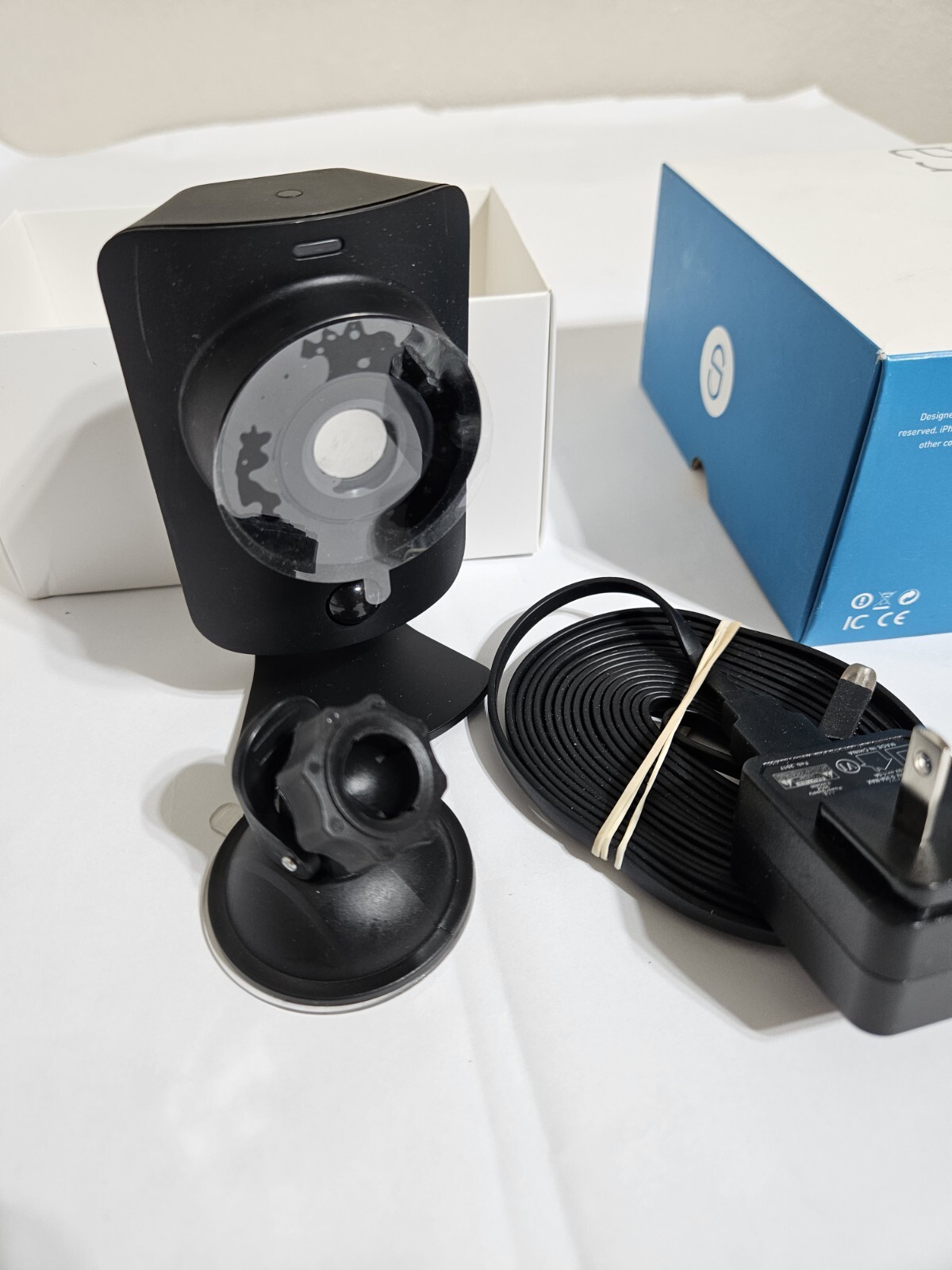 Indoor Security Wi-Fi Camera HD 1080p SimpliSafe SimpliCam Alarm Model: SSCM1
