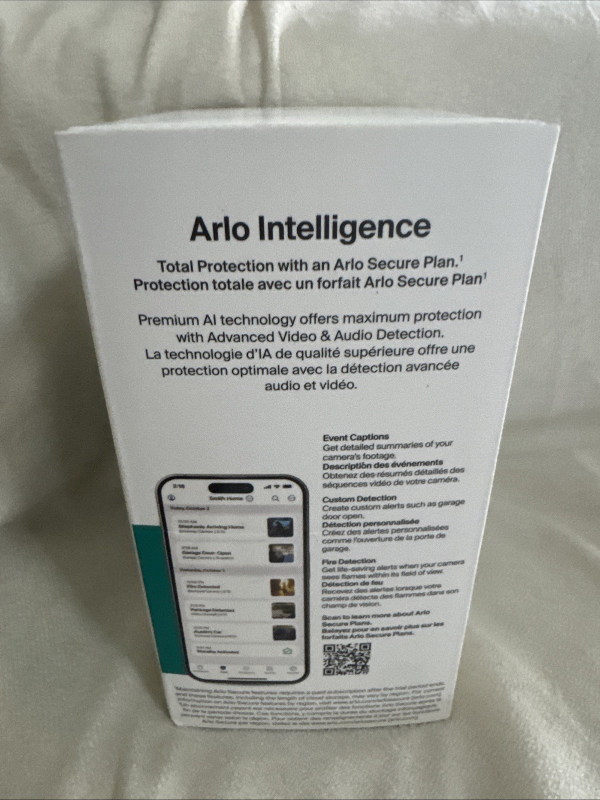 Arlo Essential 2K Camera White Wired Plug-In Outdoor WiFi + 6Mo Plan