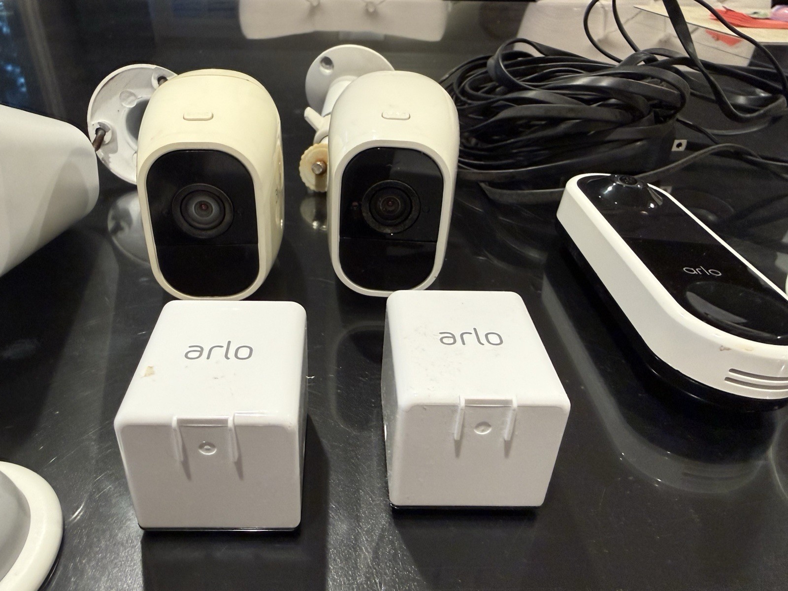 2x Arlo Pro 2 Cameras Plus Wired Doorbell and Base Station