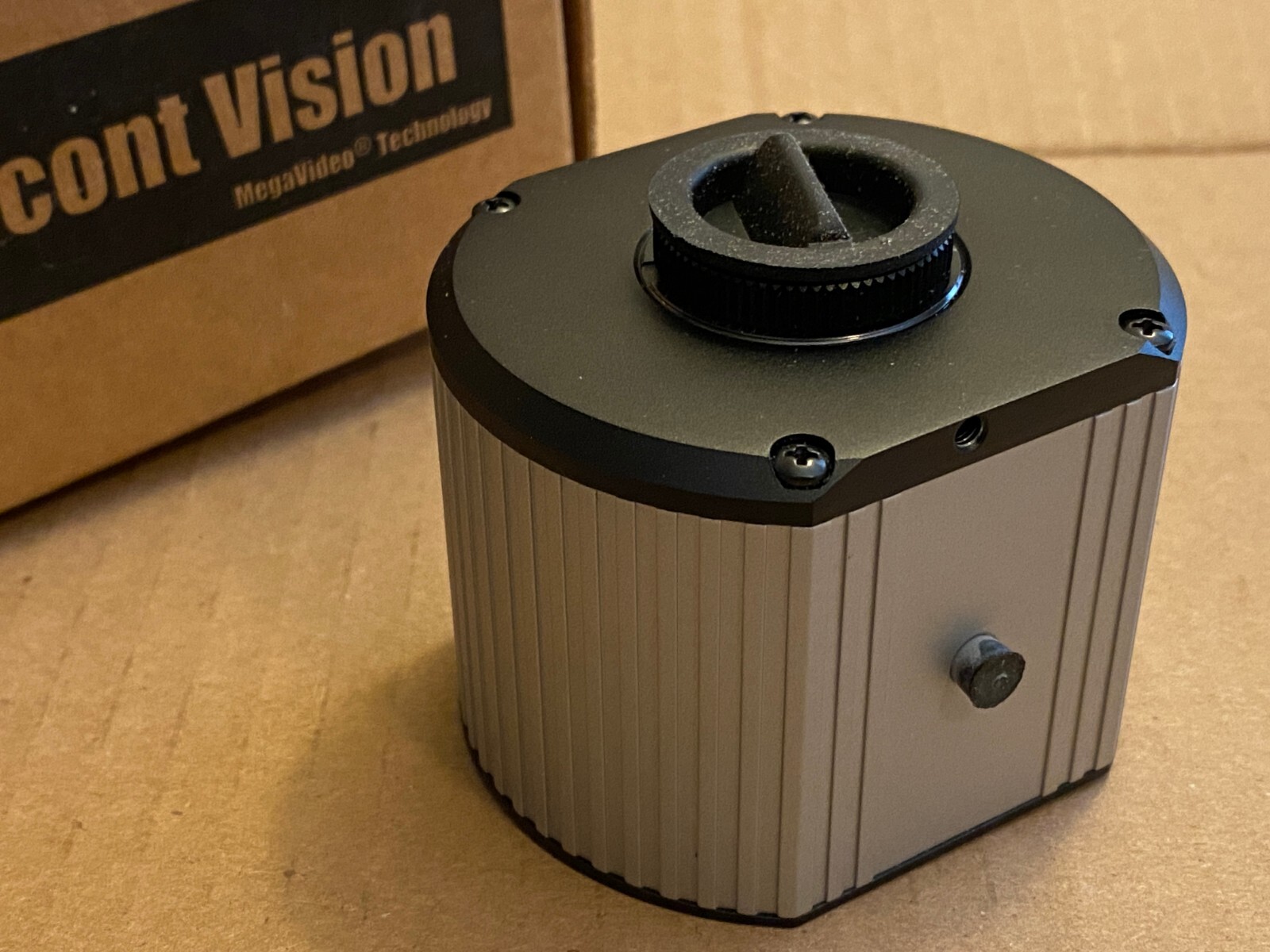 Arecont Vision AV5105DN 5-Megapixel H.264 Color PoE IP Network Security Camera