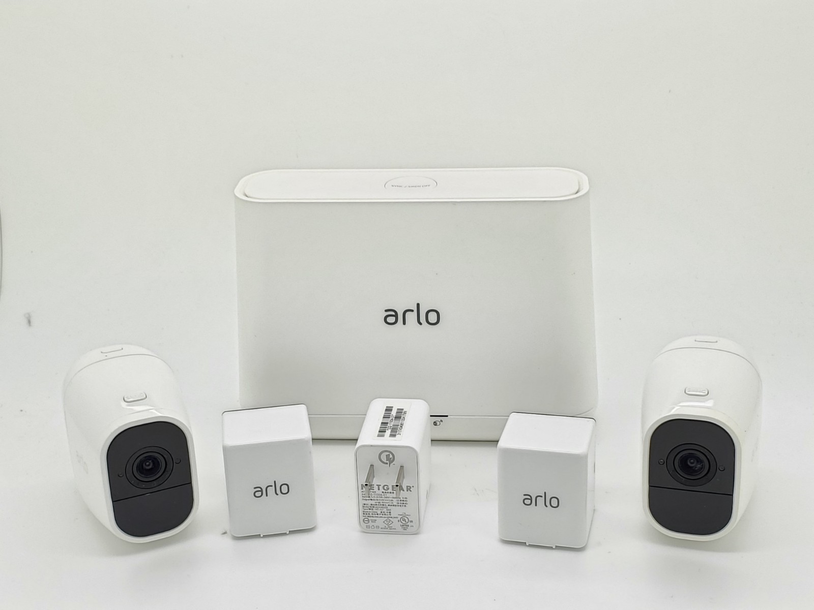 Arlo Pro 2 Rechargeable Wire-Free HD Security Camera(VMS4430P-100NAR) 4- Cameras
